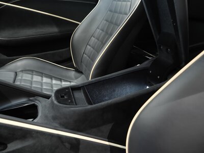 صورة 138 لـ 2021 Ferrari ROMA