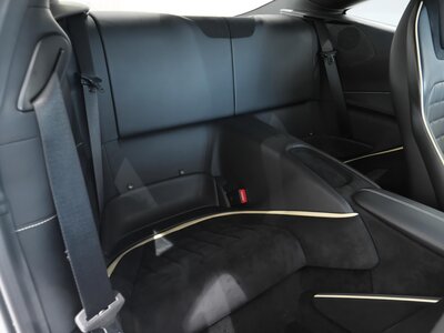 صورة 102 لـ 2021 Ferrari ROMA