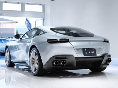 صورة 29 لـ 2021 Ferrari ROMA