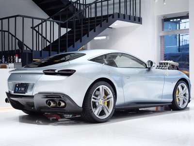 صورة 23 لـ 2021 Ferrari ROMA