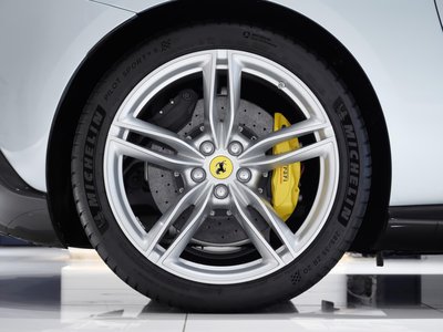 صورة 49 لـ 2021 Ferrari ROMA