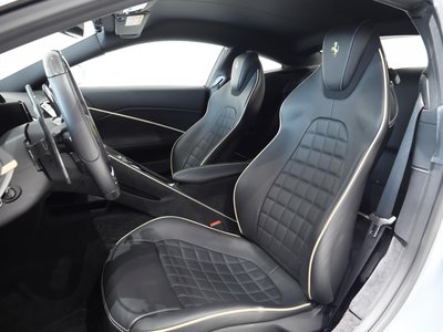 صورة 83 لـ 2021 Ferrari ROMA