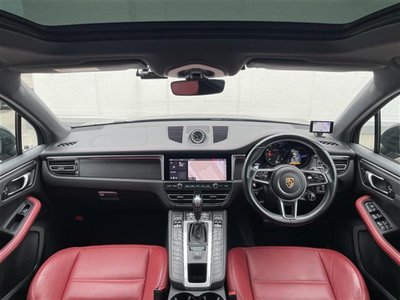 2021 Porsche MACAN thumbnail 42
