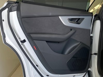 صورة مصغرة 43 لـ 2024 AUDI Q8