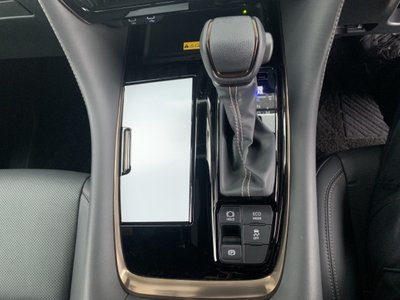 صورة 60 لـ 2023 Toyota ALPHARD