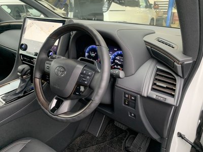 صورة 24 لـ 2023 Toyota ALPHARD