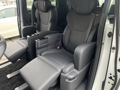 صورة 34 لـ 2023 Toyota ALPHARD