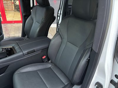 صورة 22 لـ 2023 Toyota ALPHARD