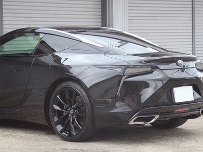 2017 Lexus LC photo 14