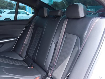 2021 BMW M3 SEDAN — миниатюра 31