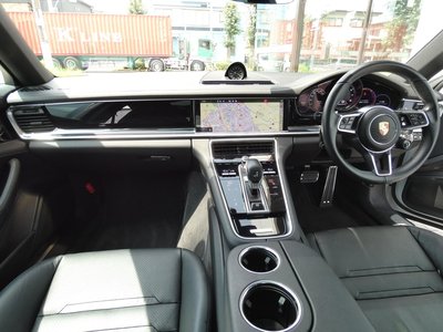 2018 Porsche PANAMERA — миниатюра 4