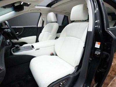 2023 Lexus LS thumbnail 81