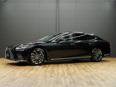 2023 Lexus LS photo 11
