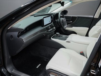 2023 Lexus LS thumbnail 70