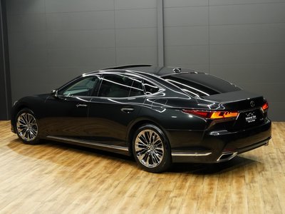 2023 Lexus LS thumbnail 33