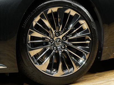 2023 Lexus LS thumbnail 42
