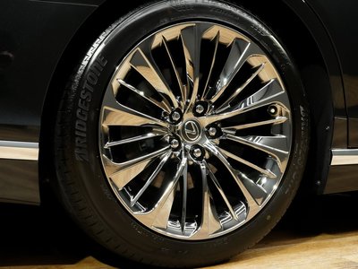 2023 Lexus LS thumbnail 63