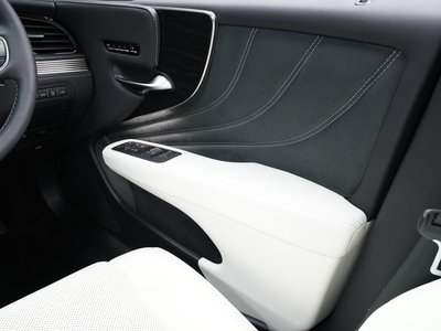 2023 Lexus LS thumbnail 68