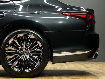 2023 Lexus LS thumbnail 31