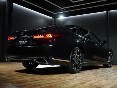 2023 Lexus LS thumbnail 25