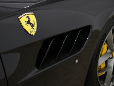 2020 Ferrari GTC4 LUSSO — фото 13