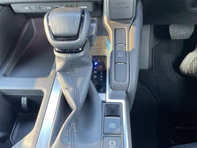 صورة 24 لـ 2024 Toyota LAND CRUISER 250