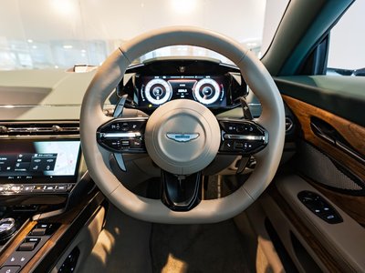 2025 Aston Martin VANQUISH — фото 15