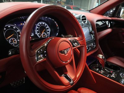 2018 Bentley BENTAYGA — фото 24