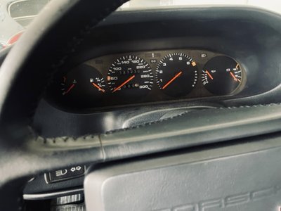 1988 Porsche 928 照片 27