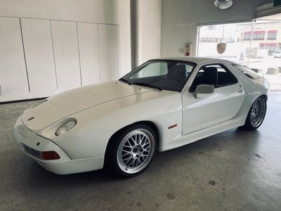 1988 Porsche 928 photo 8