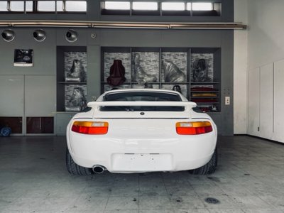 1988 Porsche 928 photo 6