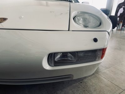 1988 Porsche 928 照片 37
