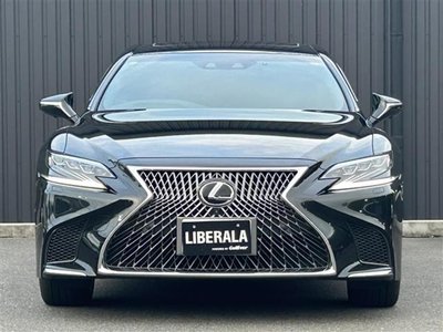 2017 Lexus LS photo 3