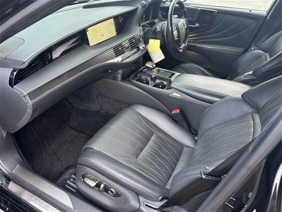 2017 Lexus LS photo 16