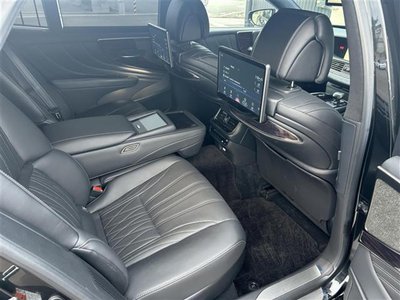 2017 Lexus LS photo 14