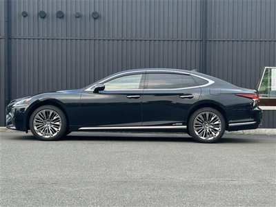 2017 Lexus LS photo 6