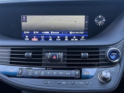2017 Lexus LS thumbnail 31