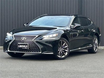 2017 Lexus LS photo 2