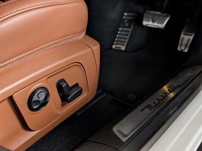 2021 Maserati LEVANTE — миниатюра 35