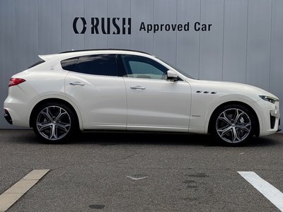 2021 Maserati LEVANTE — миниатюра 3