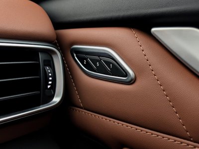 2021 Maserati LEVANTE — миниатюра 34