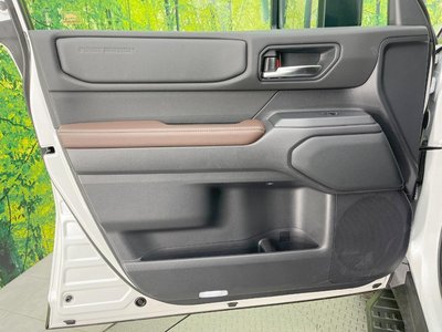صورة 44 لـ 2024 Toyota LAND CRUISER 250