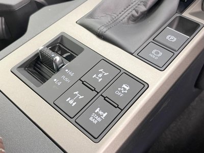 صورة 64 لـ 2024 Toyota LAND CRUISER 250