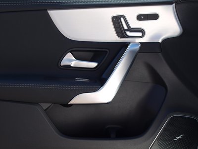 2025 Mercedes-BENZ CLA photo 15