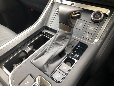 صورة 29 لـ 2025 Lexus GX