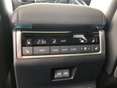 صورة 46 لـ 2025 Lexus GX