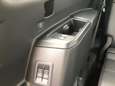 صورة 54 لـ 2025 Lexus GX