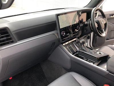 صورة 55 لـ 2025 Lexus GX