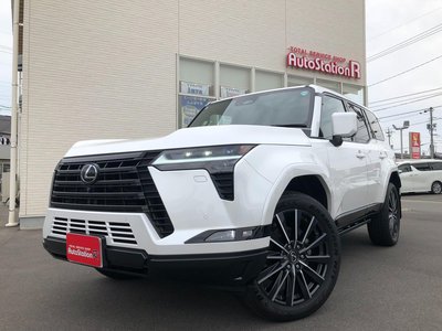 صورة 1 لـ 2025 Lexus GX