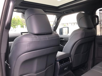 صورة 60 لـ 2025 Lexus GX